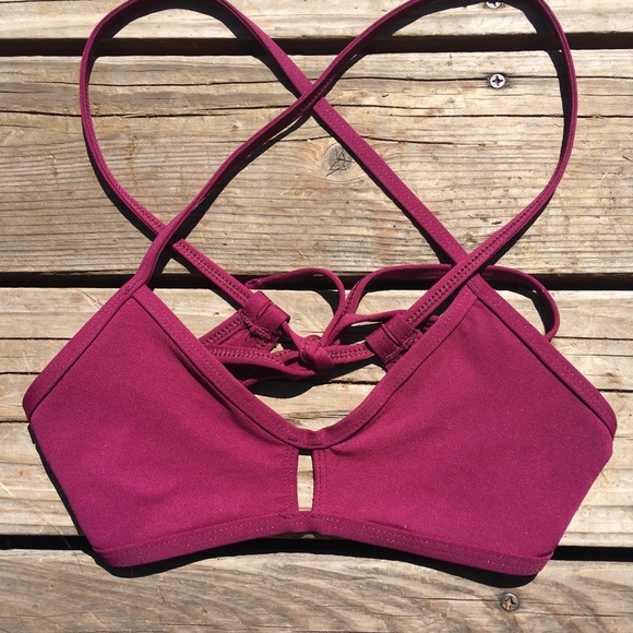 Jolyn Vent Swim Top - Picture 5 of 5